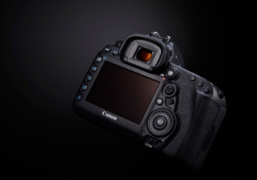 Canon EOS 5D Mark IV with EF 24-70mm Item Details