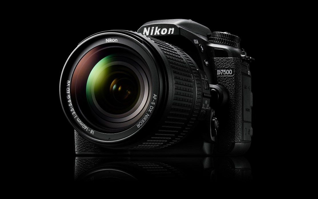 Nikon D7500 Kit Item Details