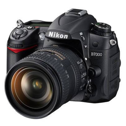 D7000 w/ AF-S 18-55 VR