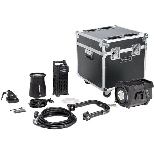 Evoke 900C Spot Light with Flight Case