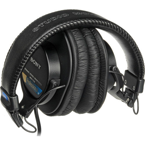 Sony MDR7506 Headphones Large Diaphragm, Foldable Head Phones Sony MDR7506 Headphones Large Diaphragm, Foldable Head Phones