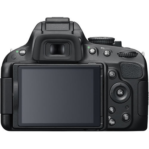 Nikon D5100 w/ AF-S 18-55mm VR