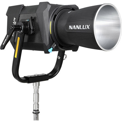 Evoke 1200B Spot Light with Flight Case