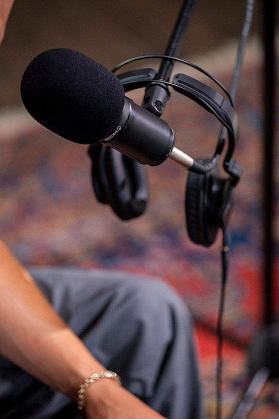 picture of mic in studio