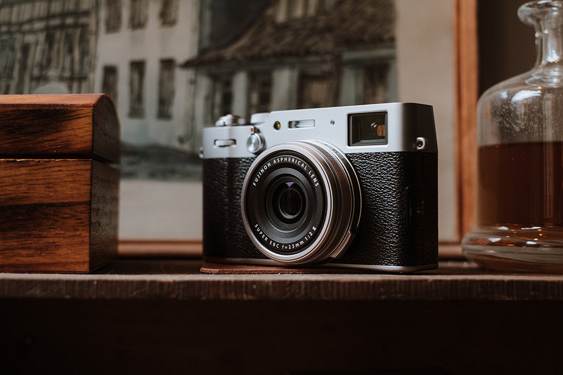 Product image of camera on desk